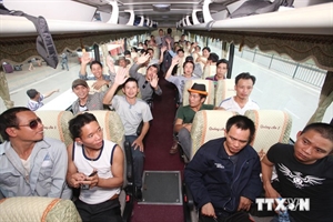 Thirty-three Vietnamese workers leave Libya by road